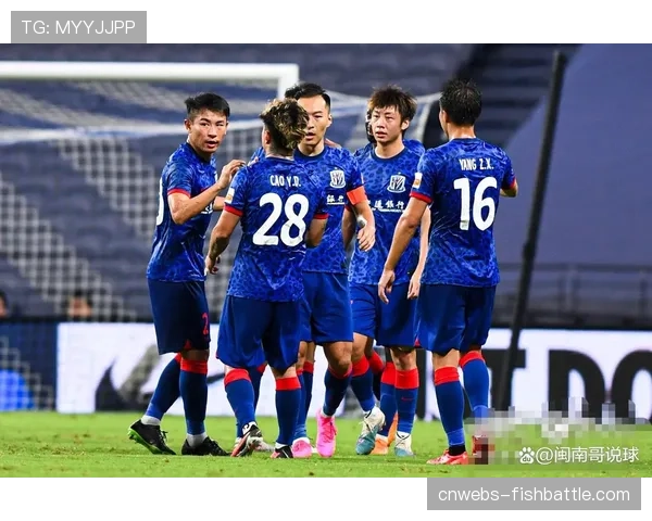 海港三中卫变阵令人吃惊，申花高压逼抢制胜